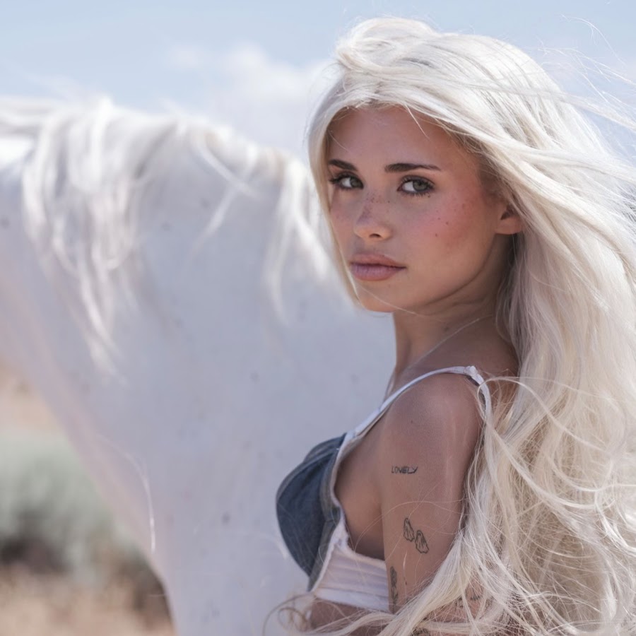 Nessa Barrett